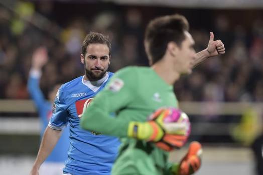 Al 58' Tatarusanu si supera, respinge il destro di Callejon da ottima posizione e poi il tentativo di tap-in da parte di Higuain. Lapresse